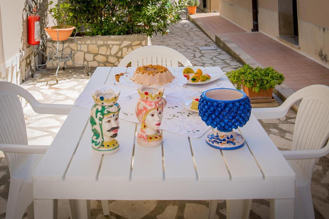 אבולה Villa Degli Ulivi מראה חיצוני תמונה