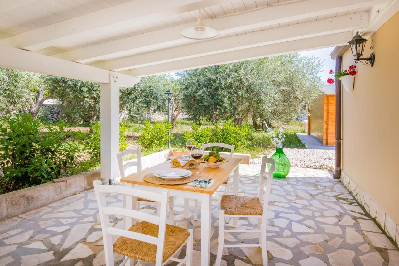 אבולה Villa Degli Ulivi מראה חיצוני תמונה