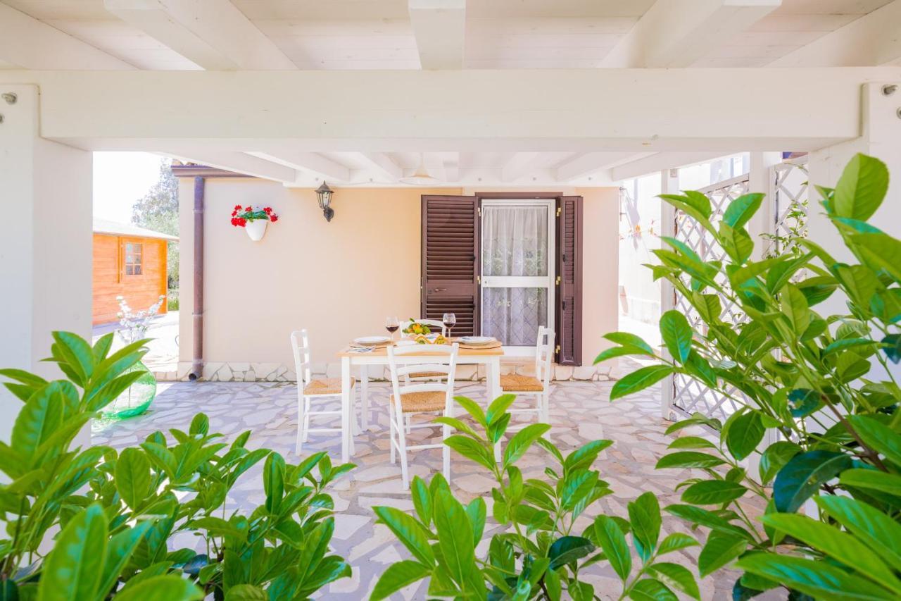 אבולה Villa Degli Ulivi מראה חיצוני תמונה