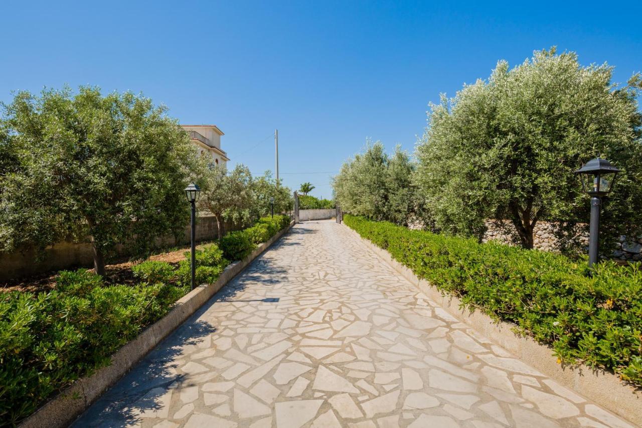 אבולה Villa Degli Ulivi מראה חיצוני תמונה