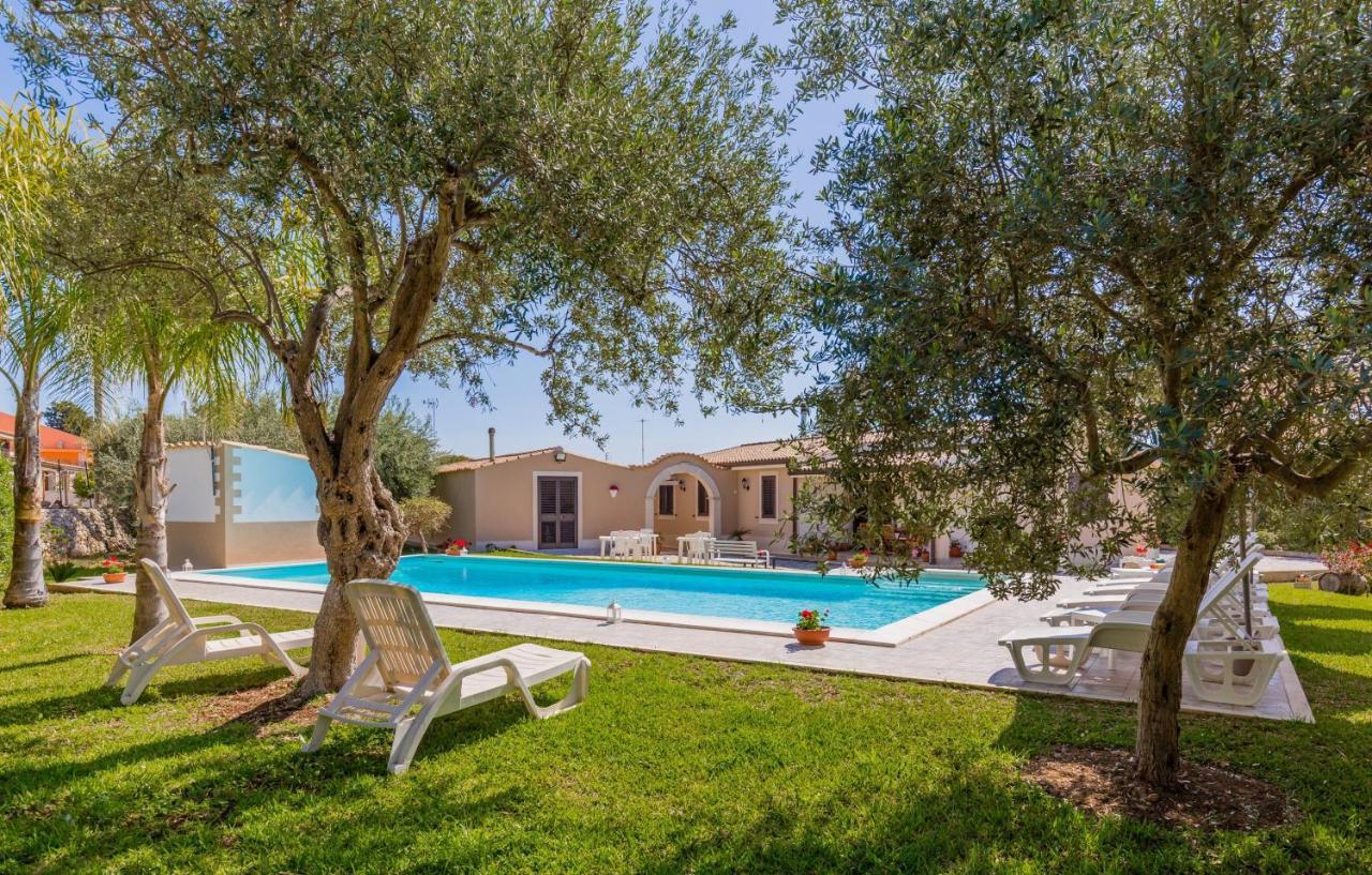 אבולה Villa Degli Ulivi מראה חיצוני תמונה