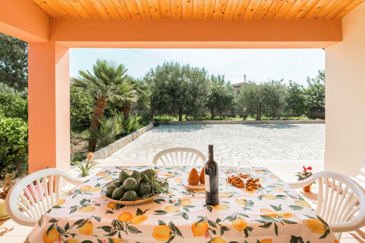 אבולה Villa Degli Ulivi מראה חיצוני תמונה